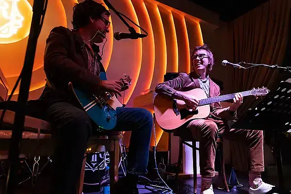 Jason Ewald Duo