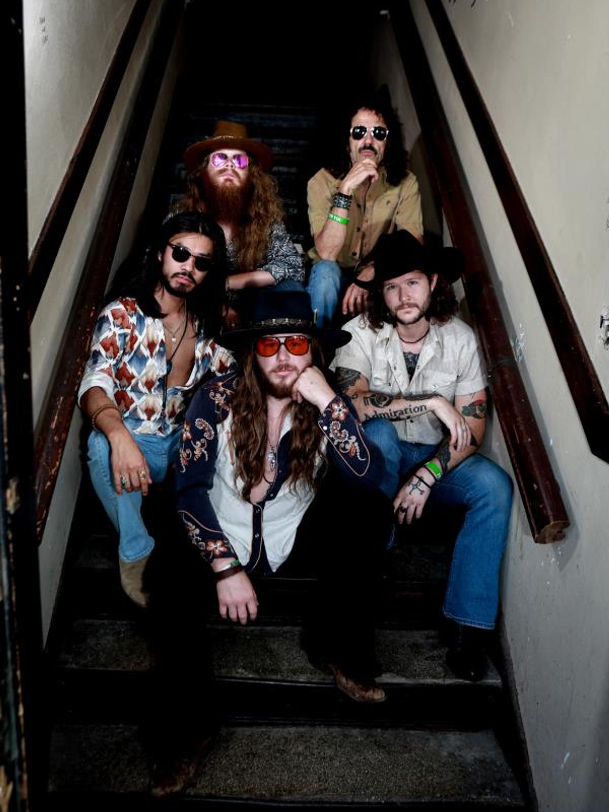 Hippies & Cowboys