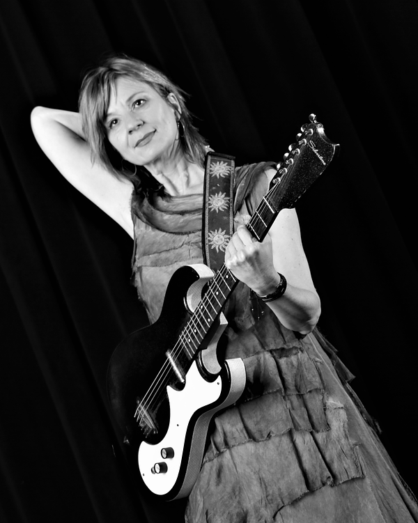 ESZTER BALINT & FRIENDS