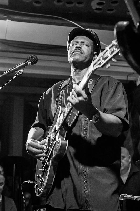 SaRon Crenshaw Band