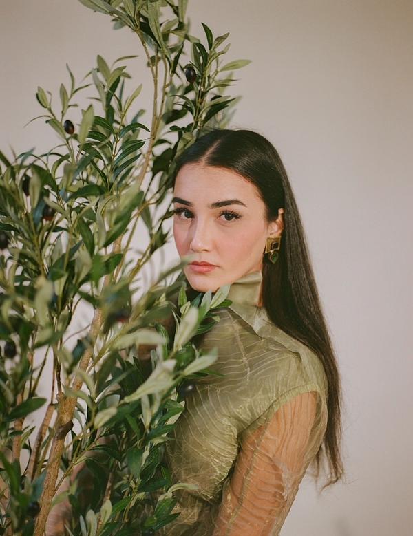 Mona Miari Exclusive Album Preview Concert