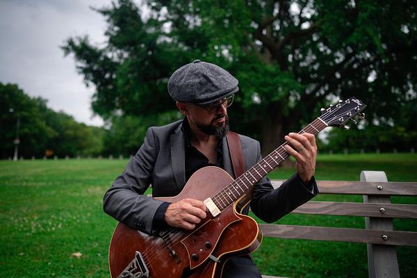 Smalls Afternoon Jam Session Hosted By Justin Wert