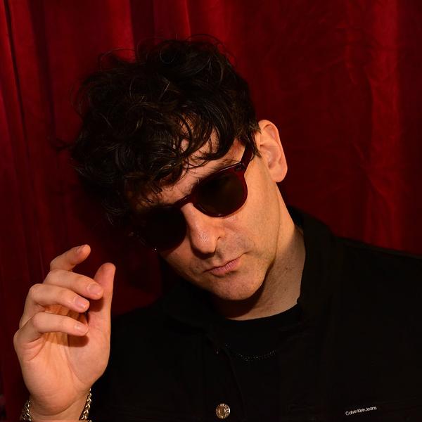 Low Cut Connie