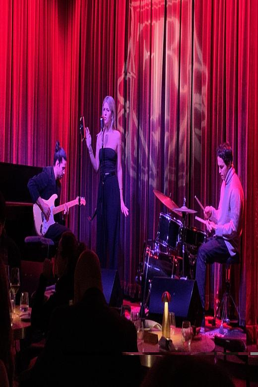 R&B/POP COVERS with Sydney Small & Accompanist