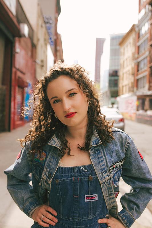 HANNAH MARKS TRIO (2 SETS)